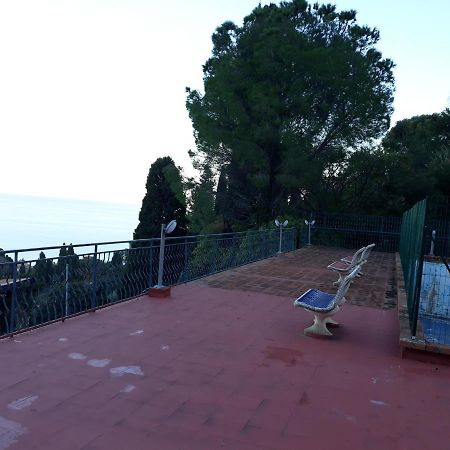 F&L A Taormina Appartement Buitenkant foto